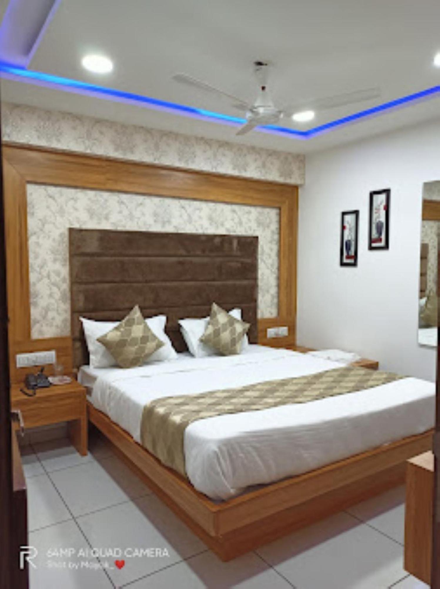 Hotel Royal Platinum, Ahmedabad