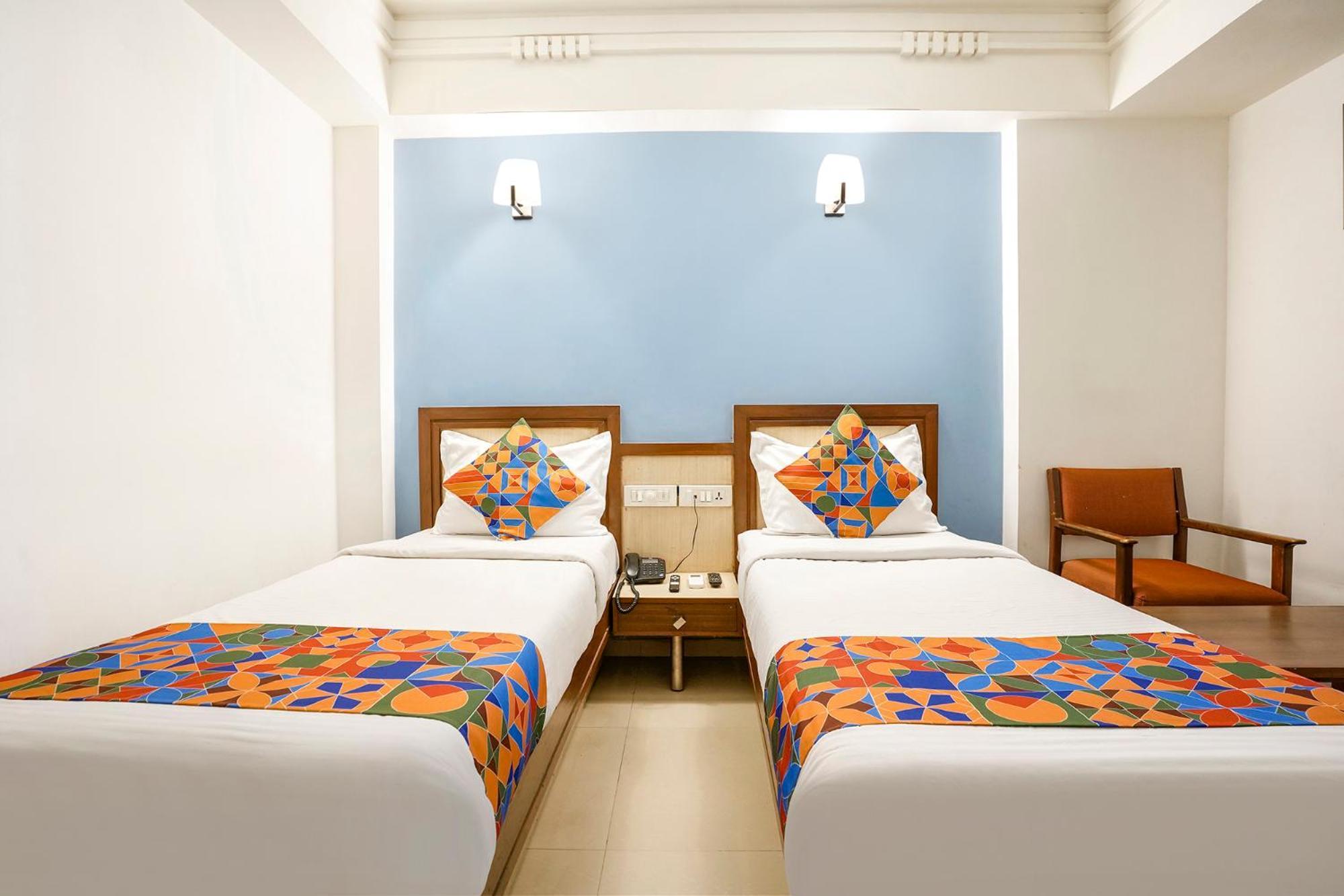 Hotelshantisadan *