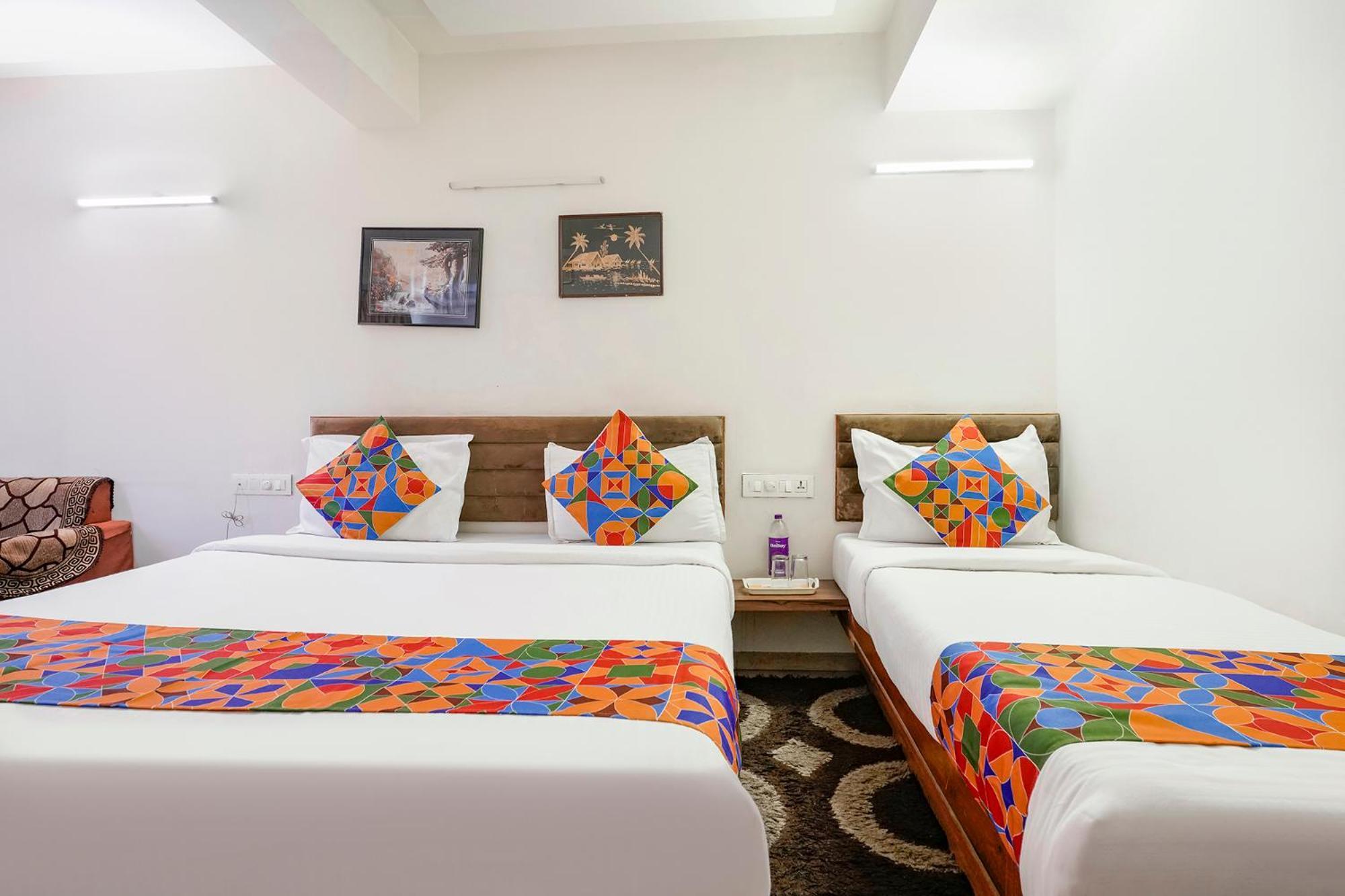 Hotelshantisadan