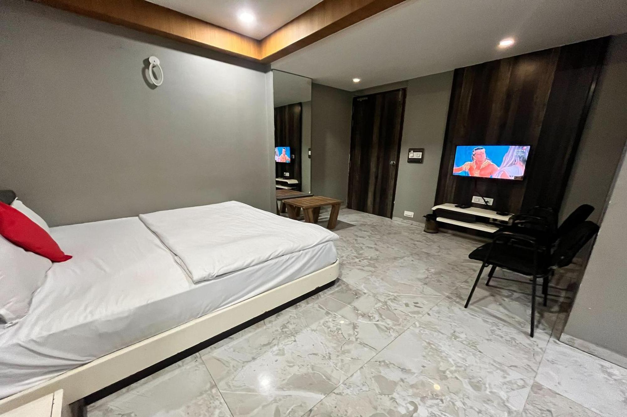 Hotel Om Balaji Ahmedabad