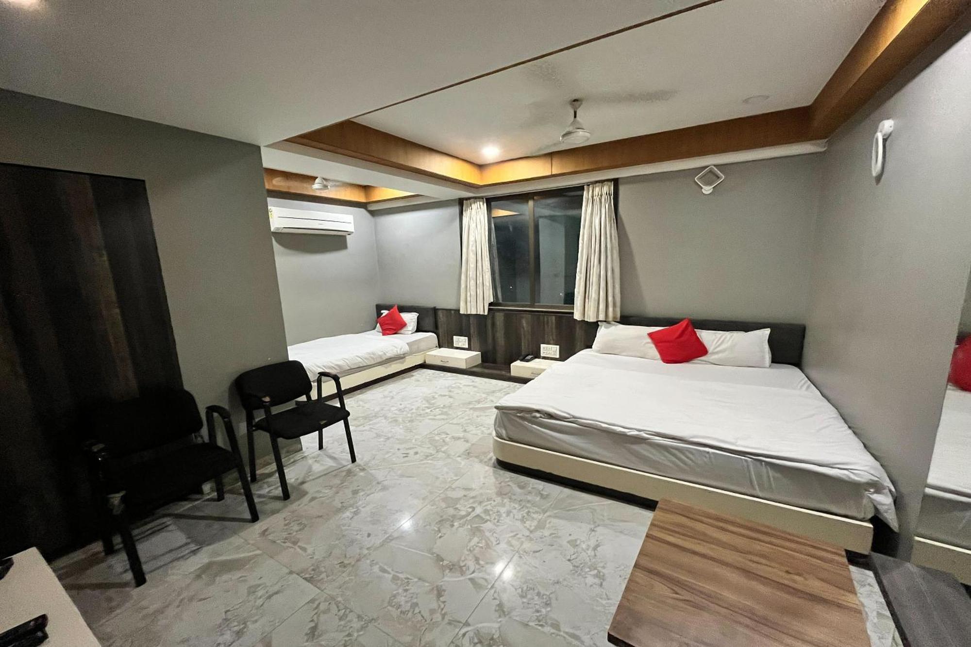 Om Balaji Hotel
