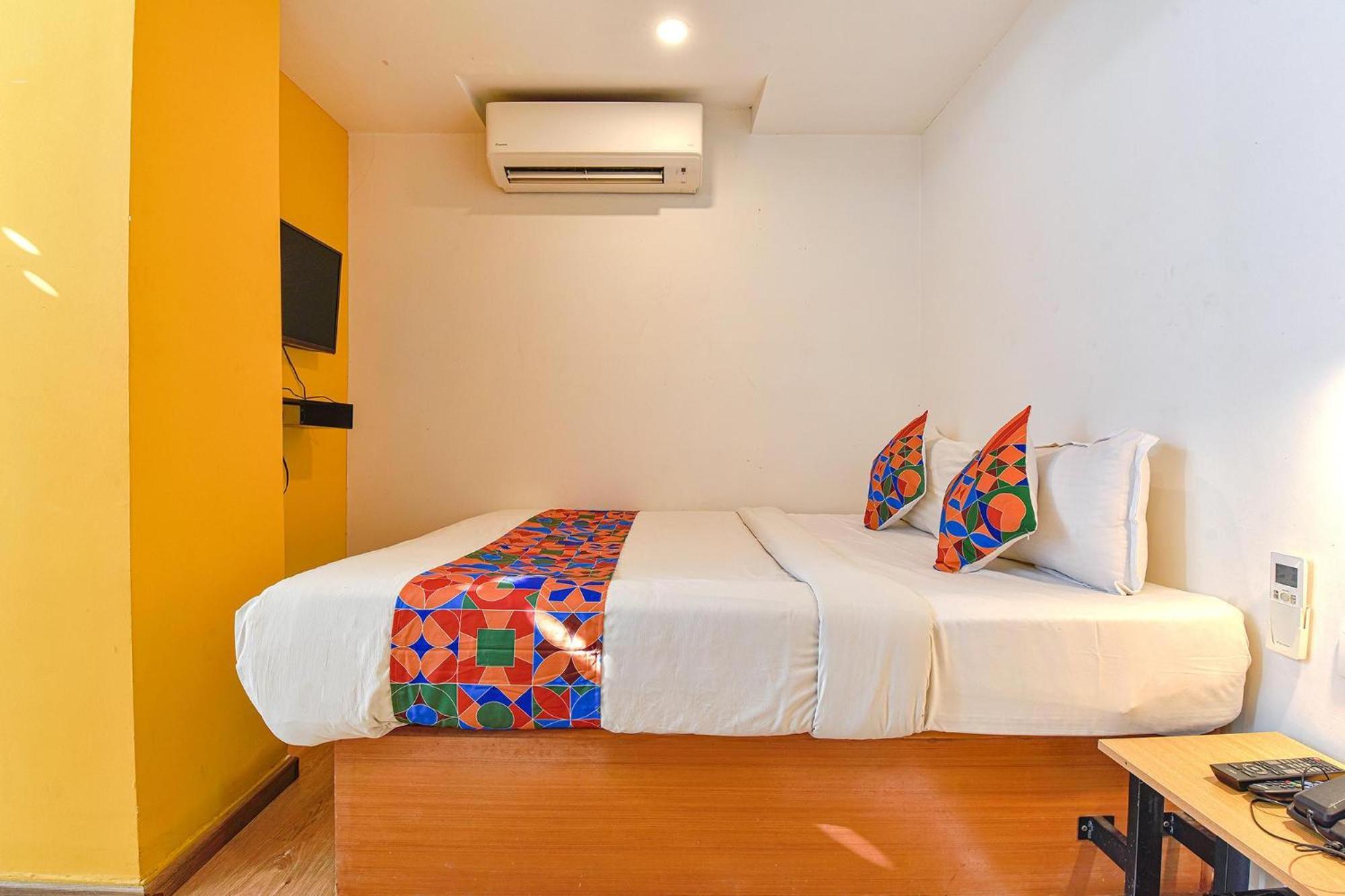 Fabhotel Ny Townhouse