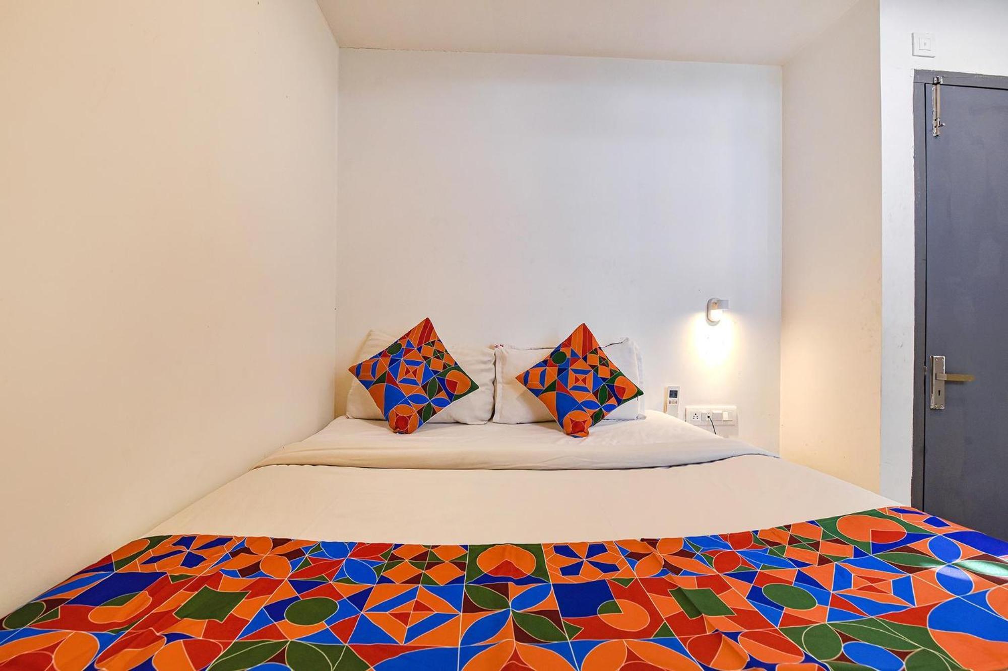 Fabhotel Ny Townhouse Hotel 4*