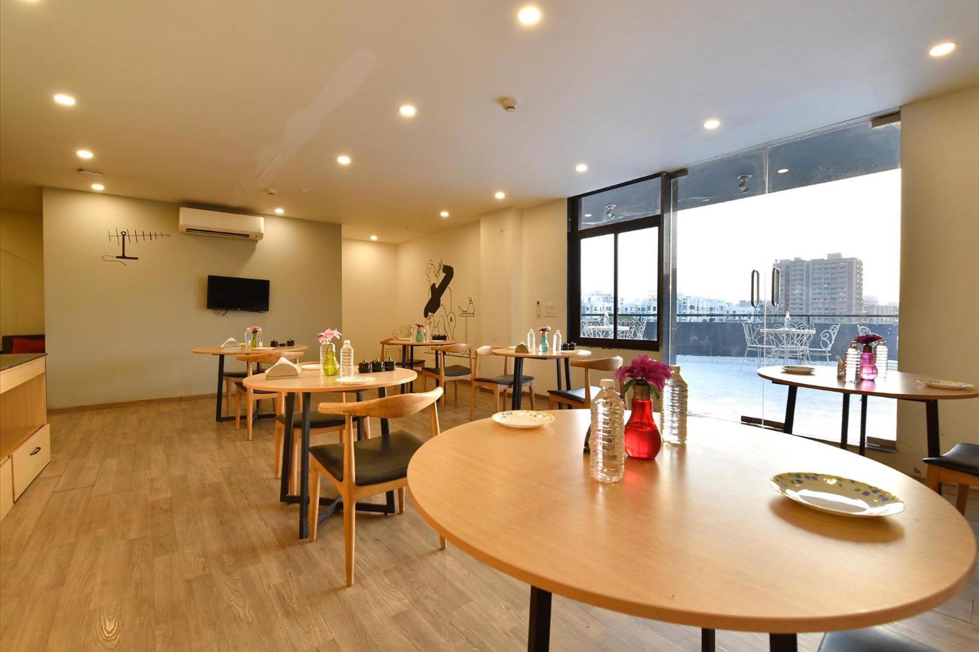 Hotel Fabhotel Ny Townhouse 4*