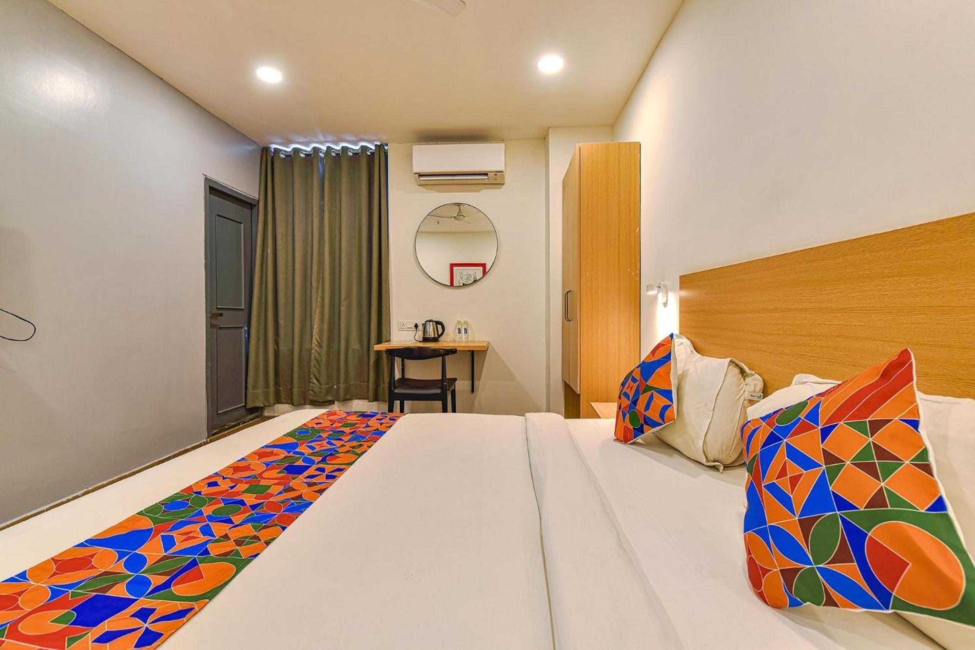 Hotel Fabhotel Ny Townhouse