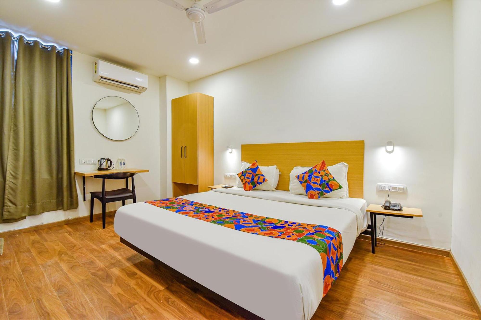 Hotel Fabhotel Ny Townhouse