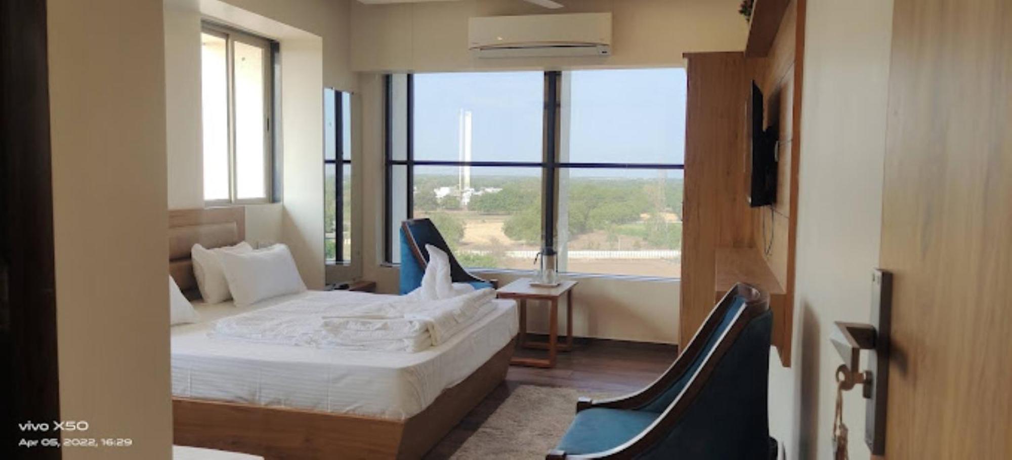 Shree Regency Hotel