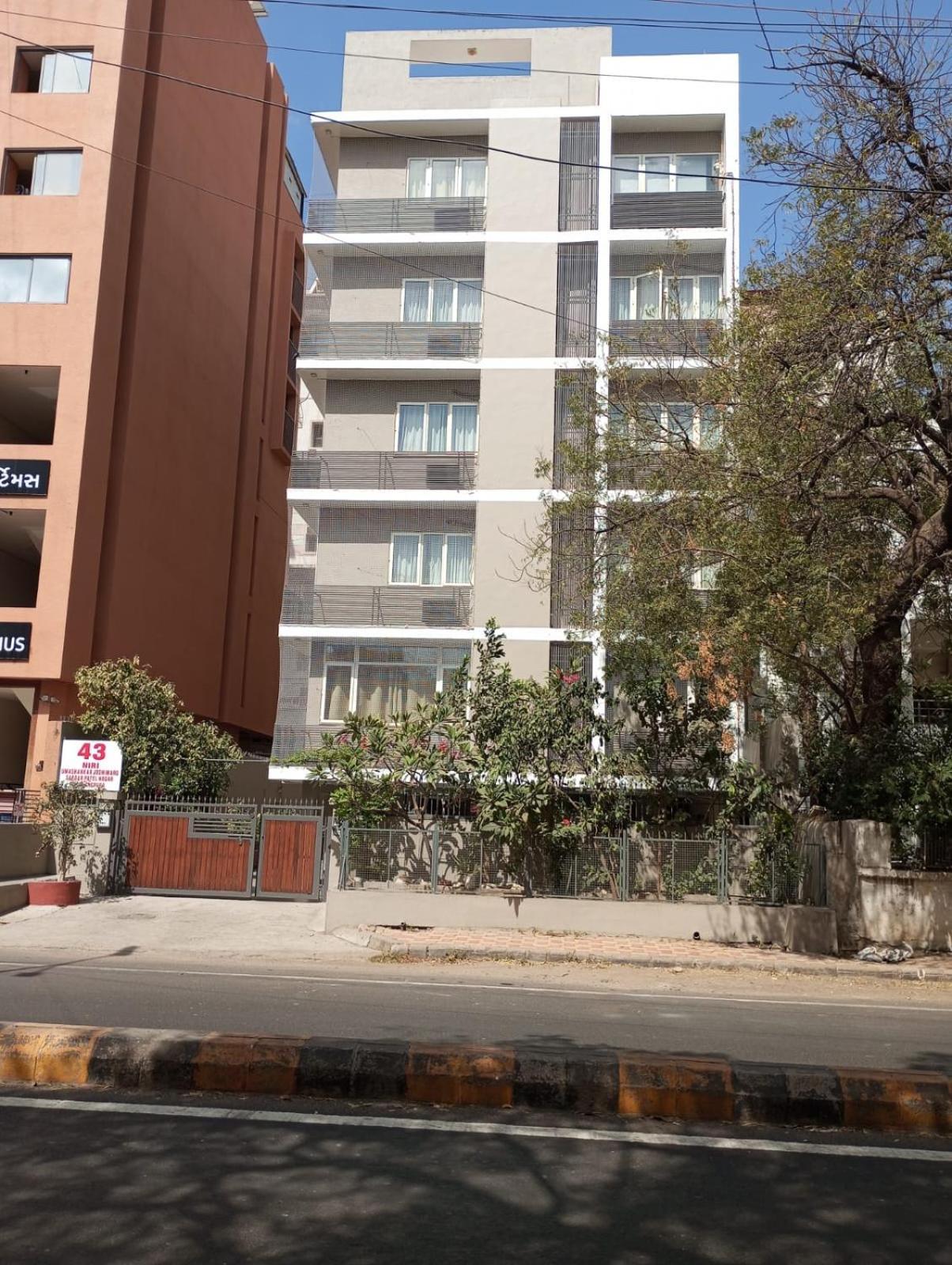 Guest house Corporate Soluation C G Road