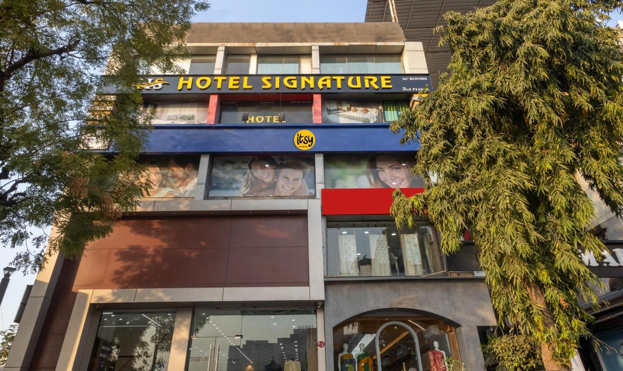 Itsy Signature, Nehru Nagar Hotel