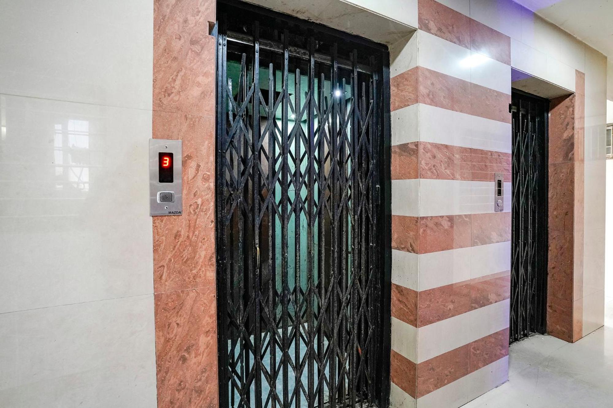 Hotelshantisadan * Ahmedabad
