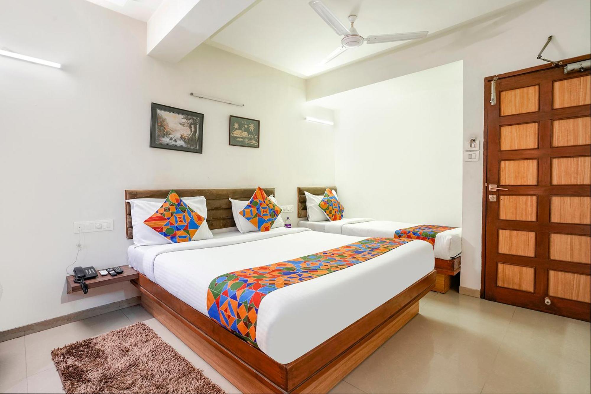 Hotelshantisadan