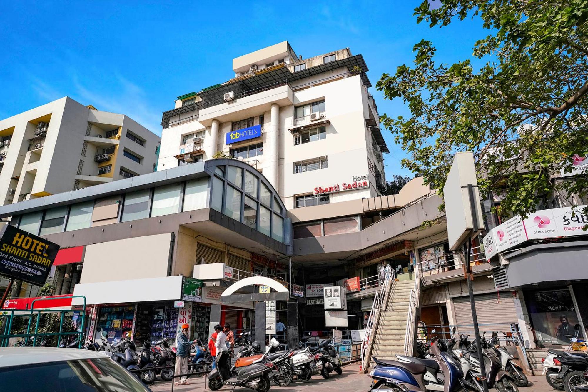 Hotelshantisadan Apartment Ahmedabad