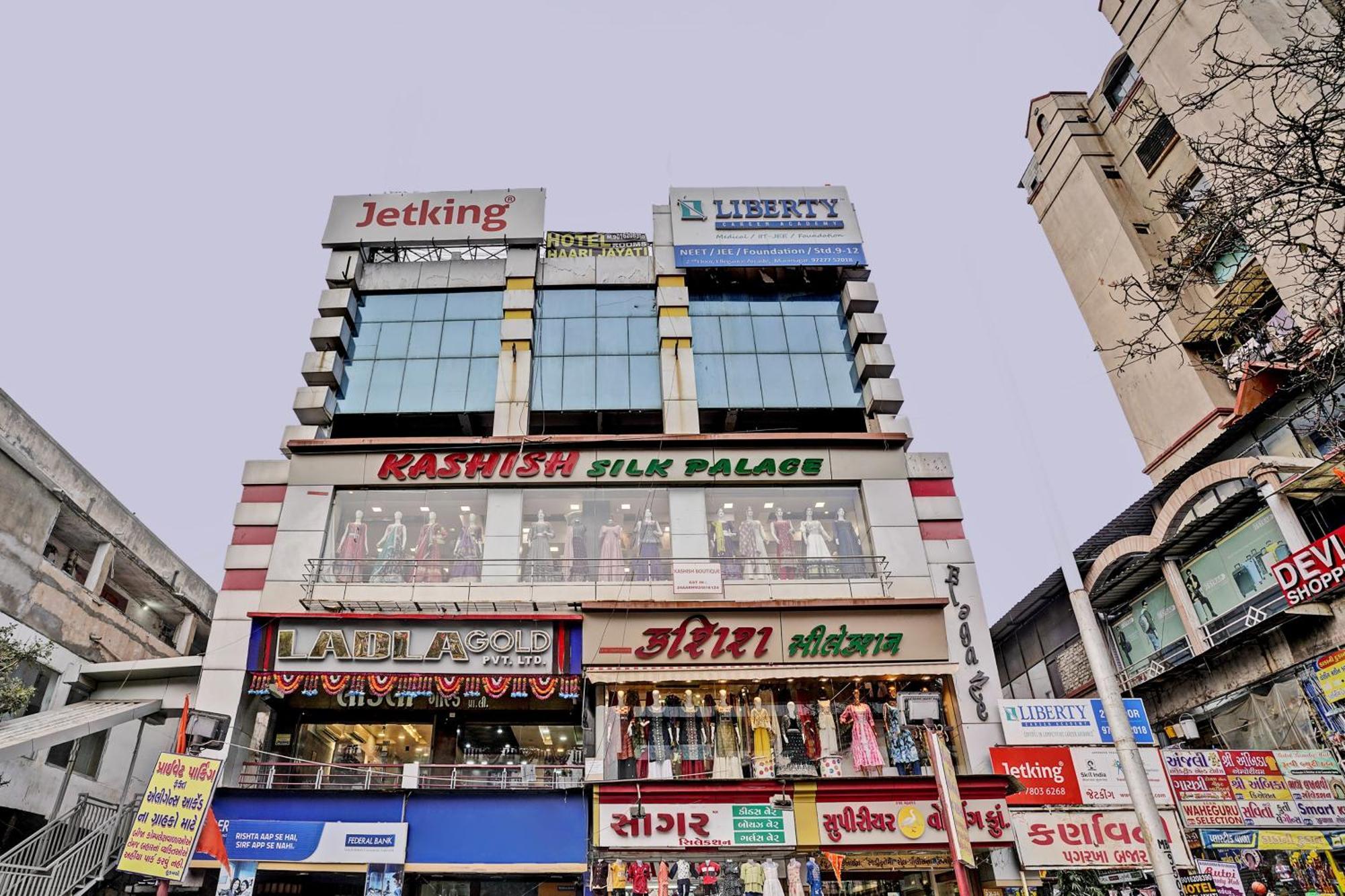 Oyo Haari Jayati Hotel Ahmedabad
