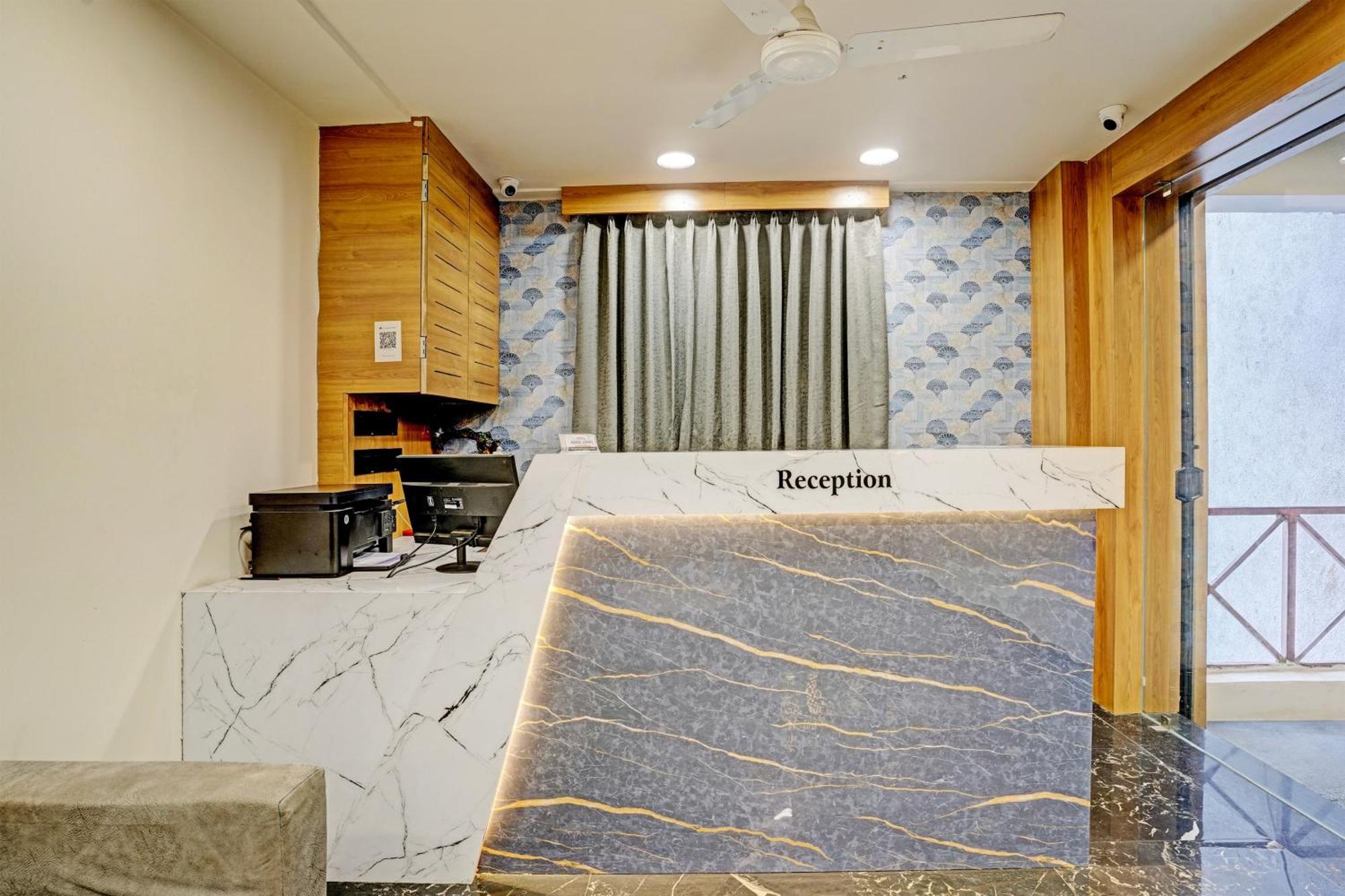 Oyo Haari Jayati Hotel