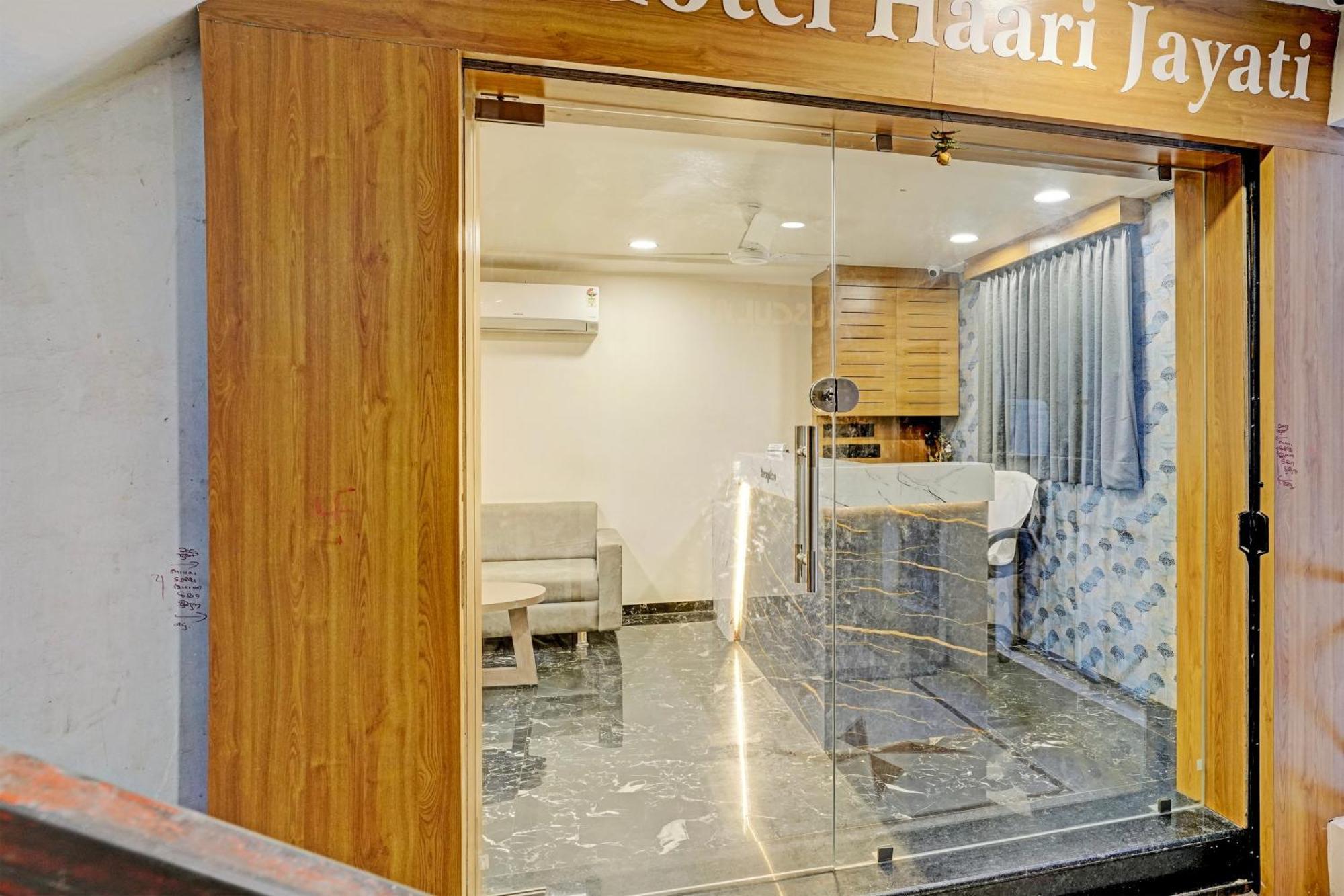 Oyo Haari Jayati Ahmedabad