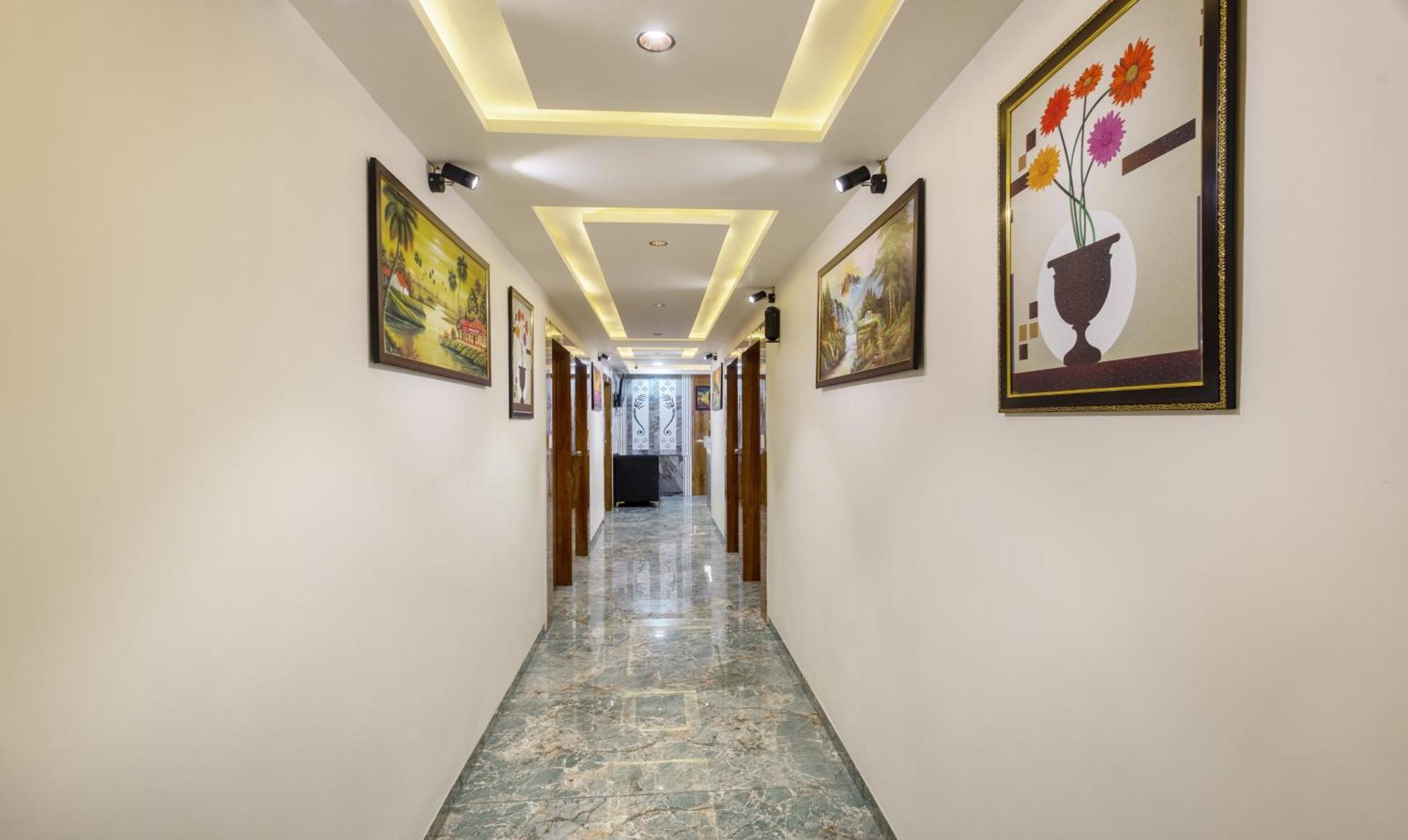 Itsy Signature, Nehru Nagar Hotel