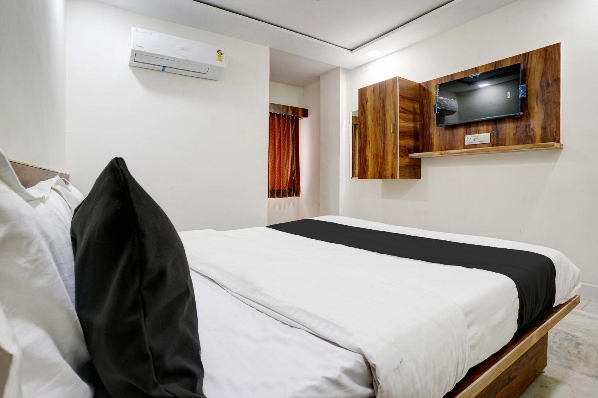 Spot On Apollo Hotel 3*