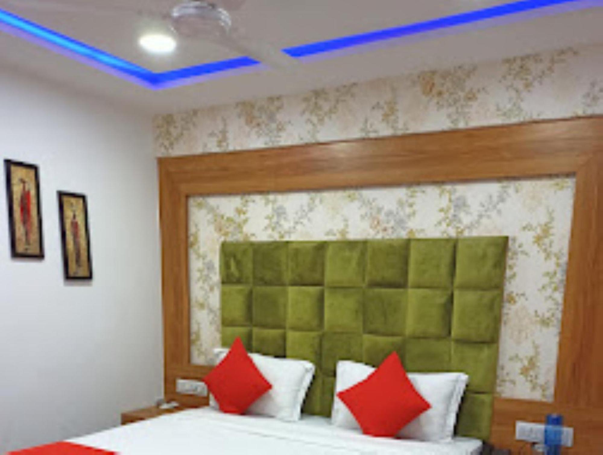 Royal Platinum, Ahmedabad