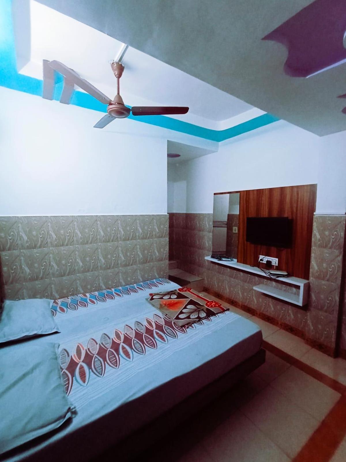 Guest house Ashadeep