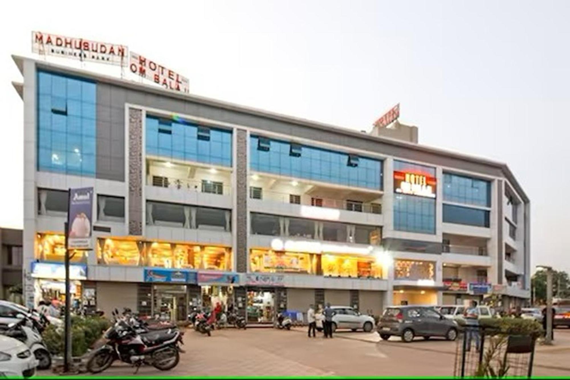 Om Balaji Hotel 3*