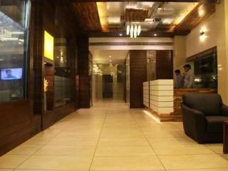 Le Grande Residency -unmarried Couples Are Not Allowed Hotel Ahmedabad