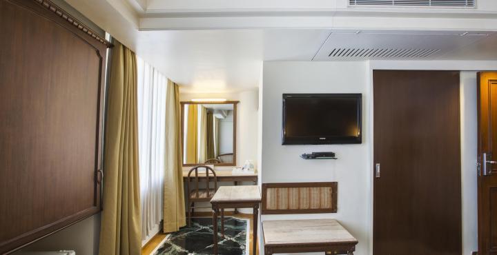 Comfort President Near Junction Station Hotel