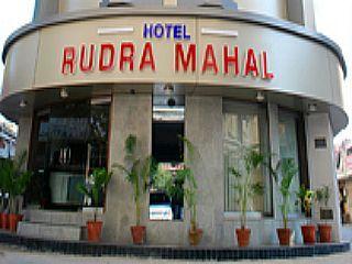 Oyo Flagship 19003 Rudra Mahal Hotel 3*