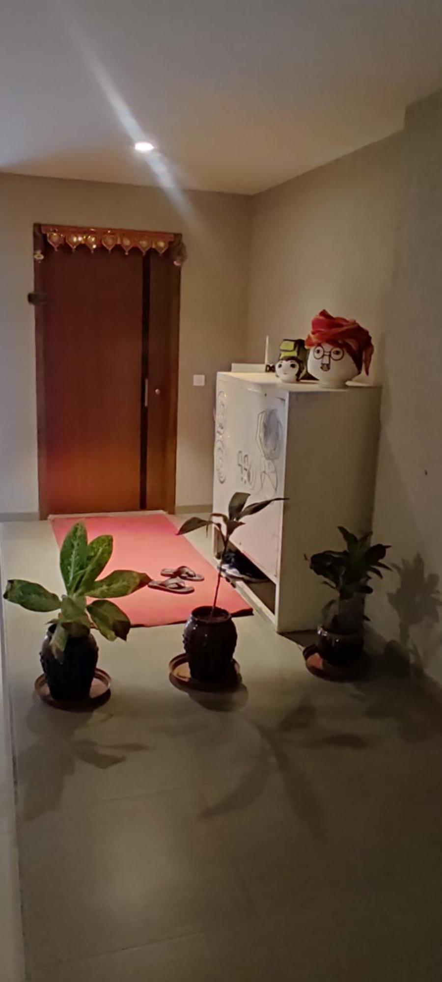 Apartment 2 Bhk For Business Or Married Couples Only *