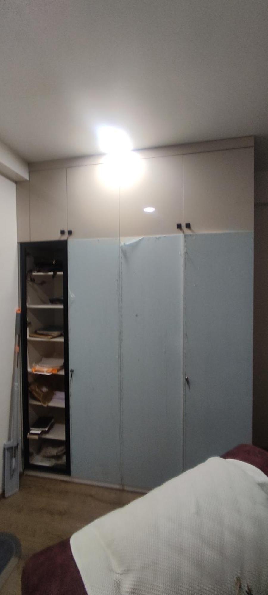 2 Bhk For Business Or Married Couples Only