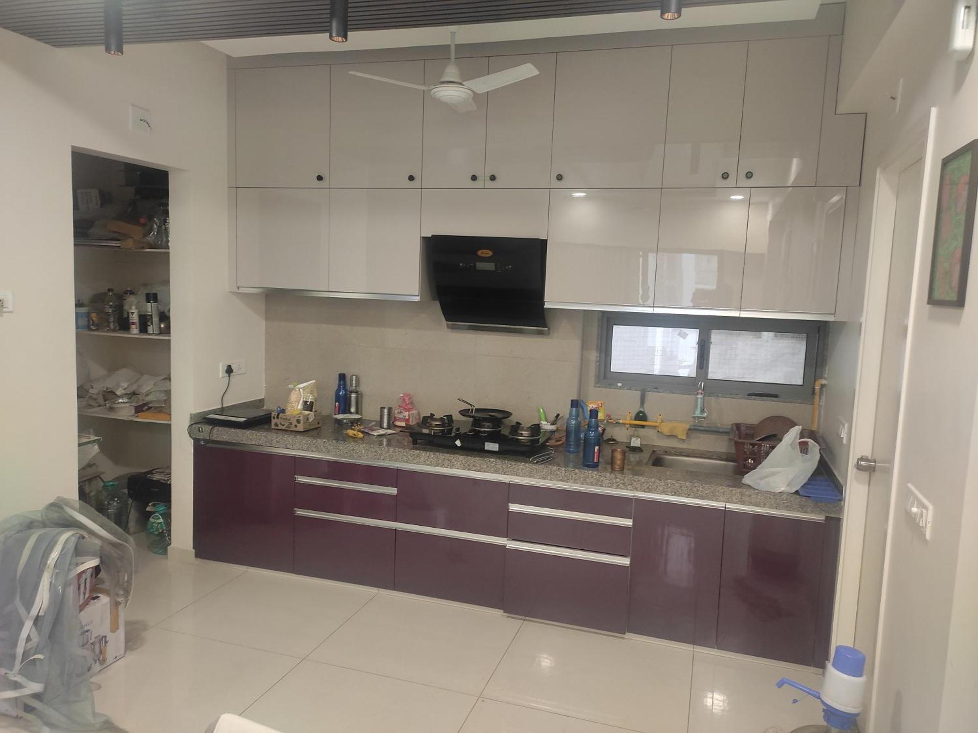 2 Bhk For Business Or Married Couples Only *