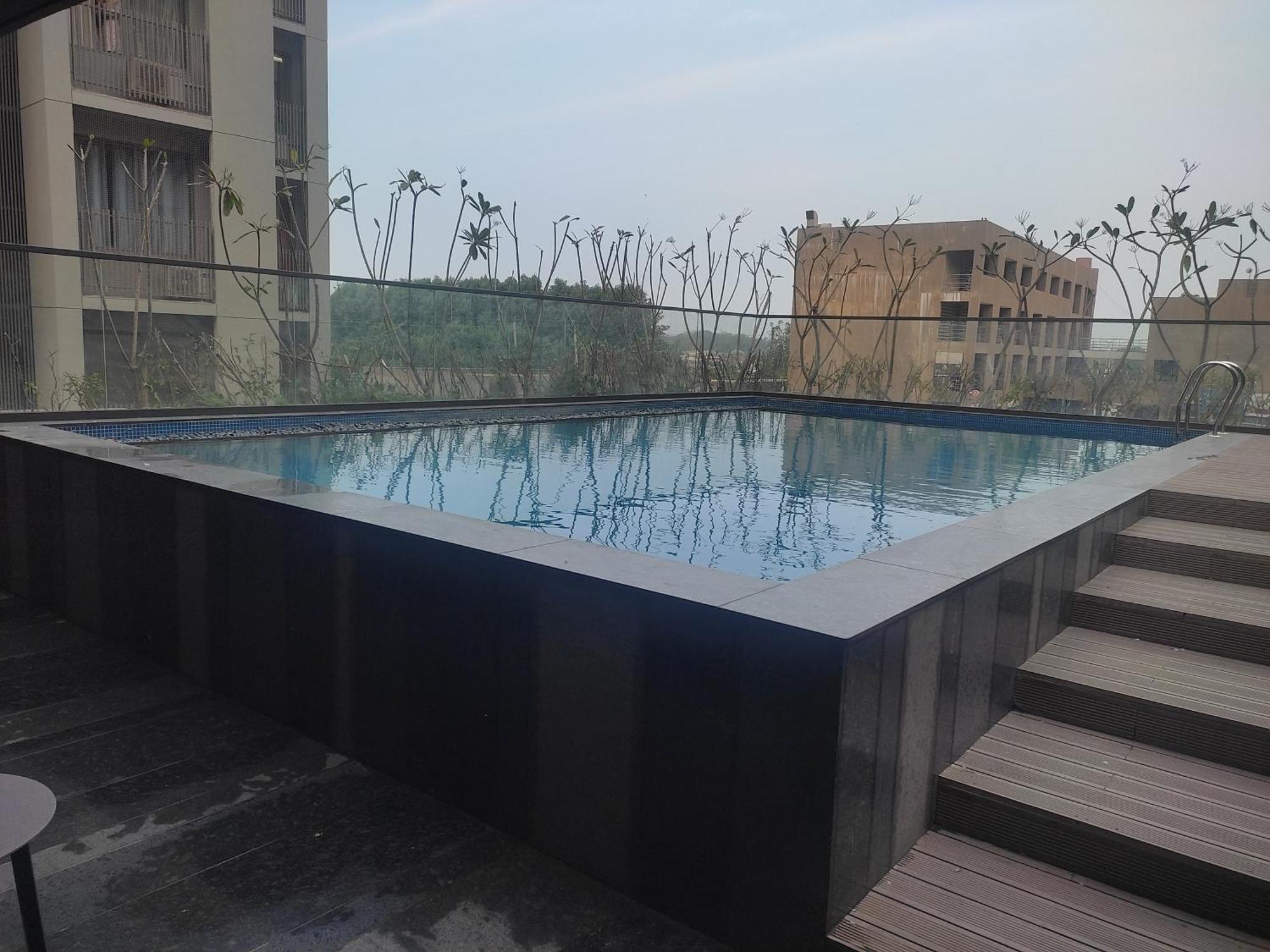 2 Bhk For Business Or Married Couples Only Apartment *