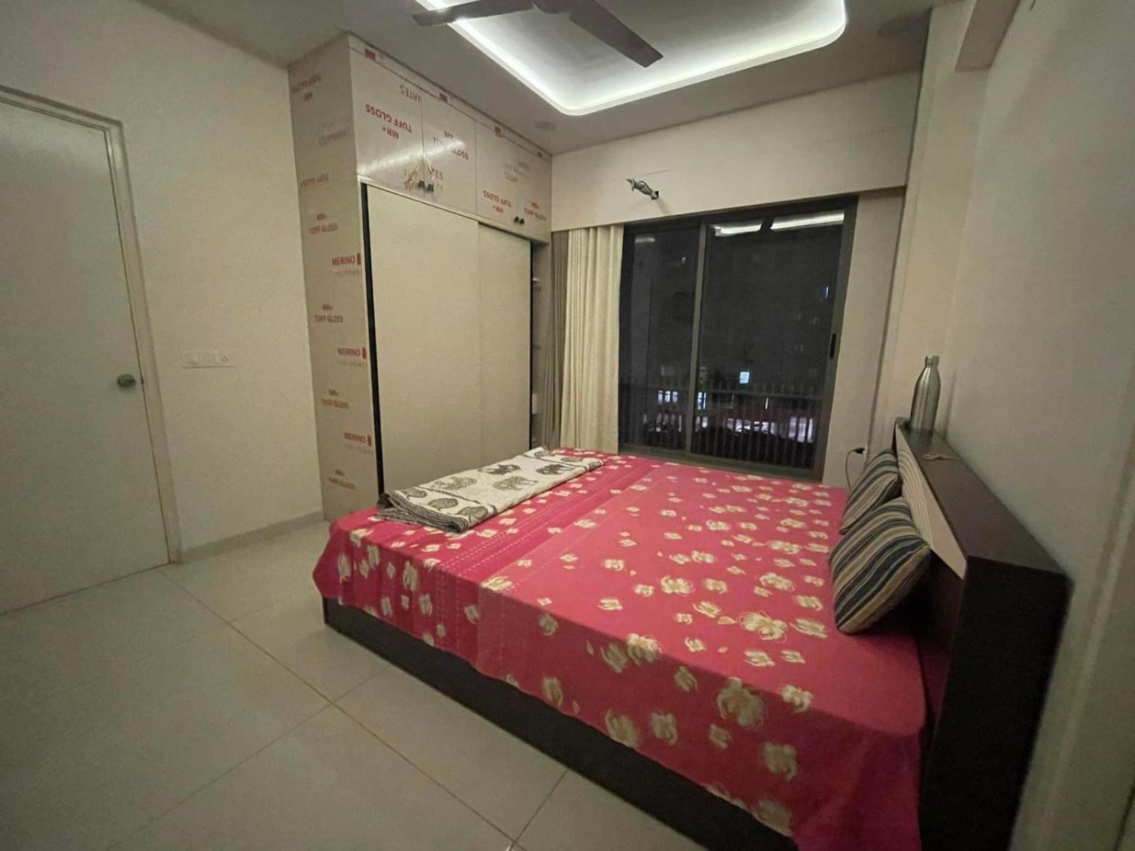 Apartment 2 Bhk For Business Or Married Couples Only