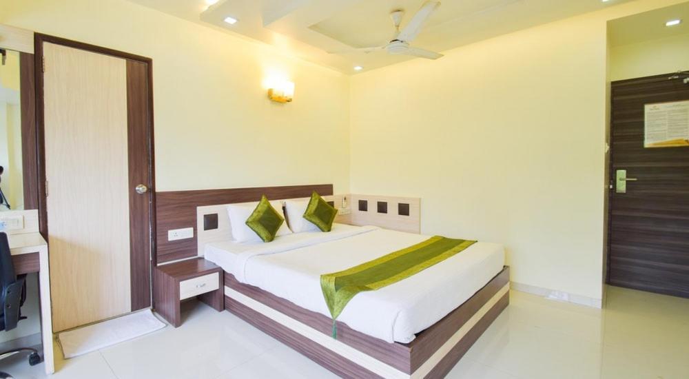 Palliate Hotel Ahmedabad