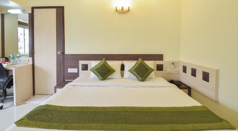 Palliate Hotel Ahmedabad