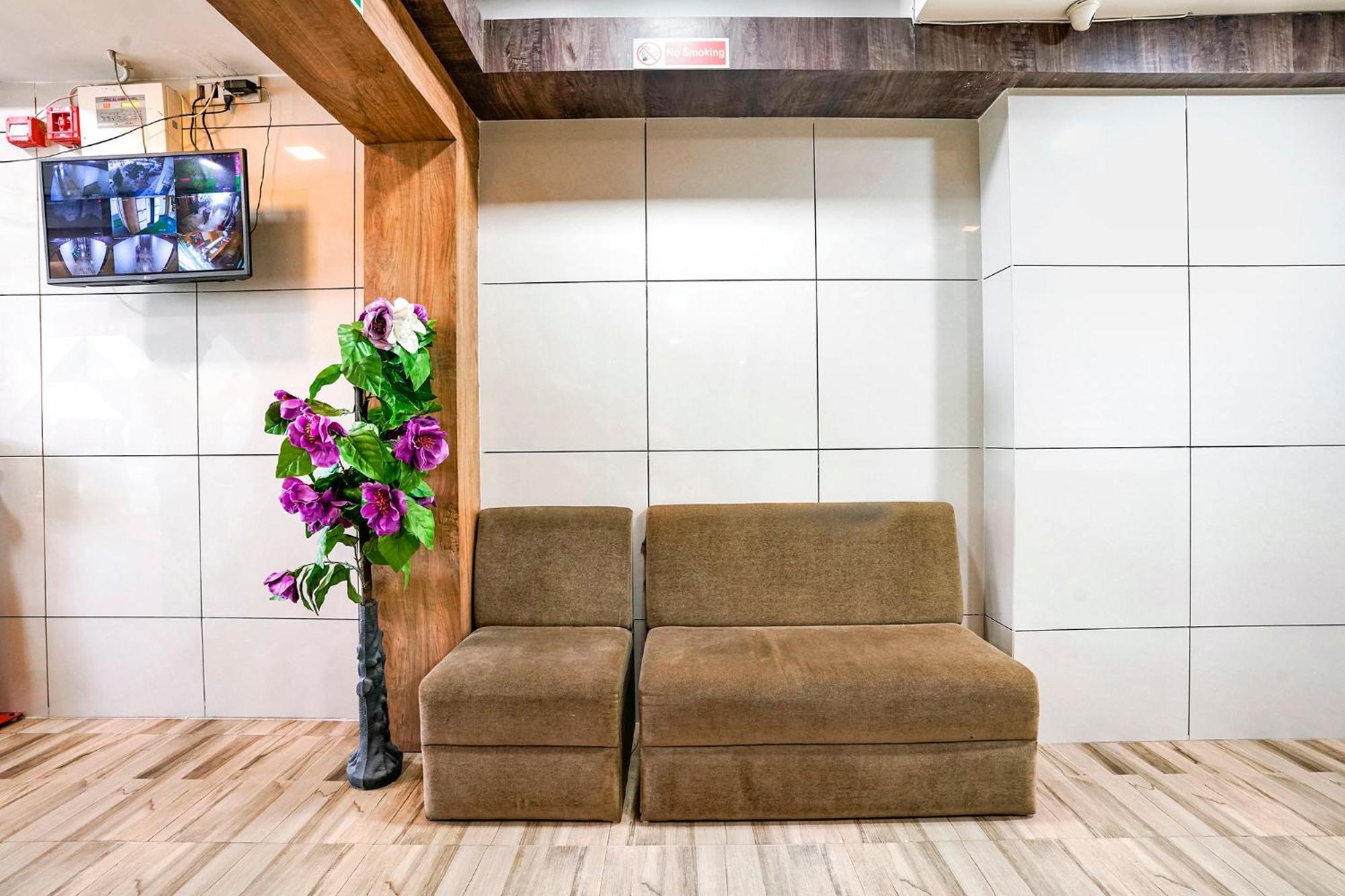 Hotel Fabhotel Galaxy I Ahmedabad