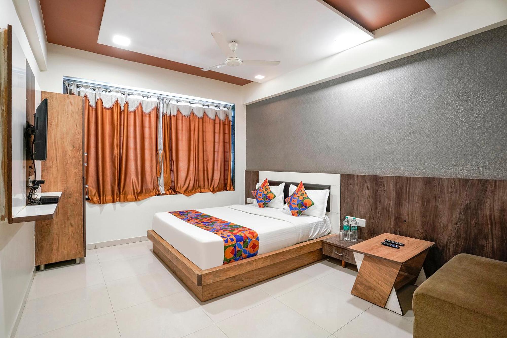 Fabhotel Galaxy I