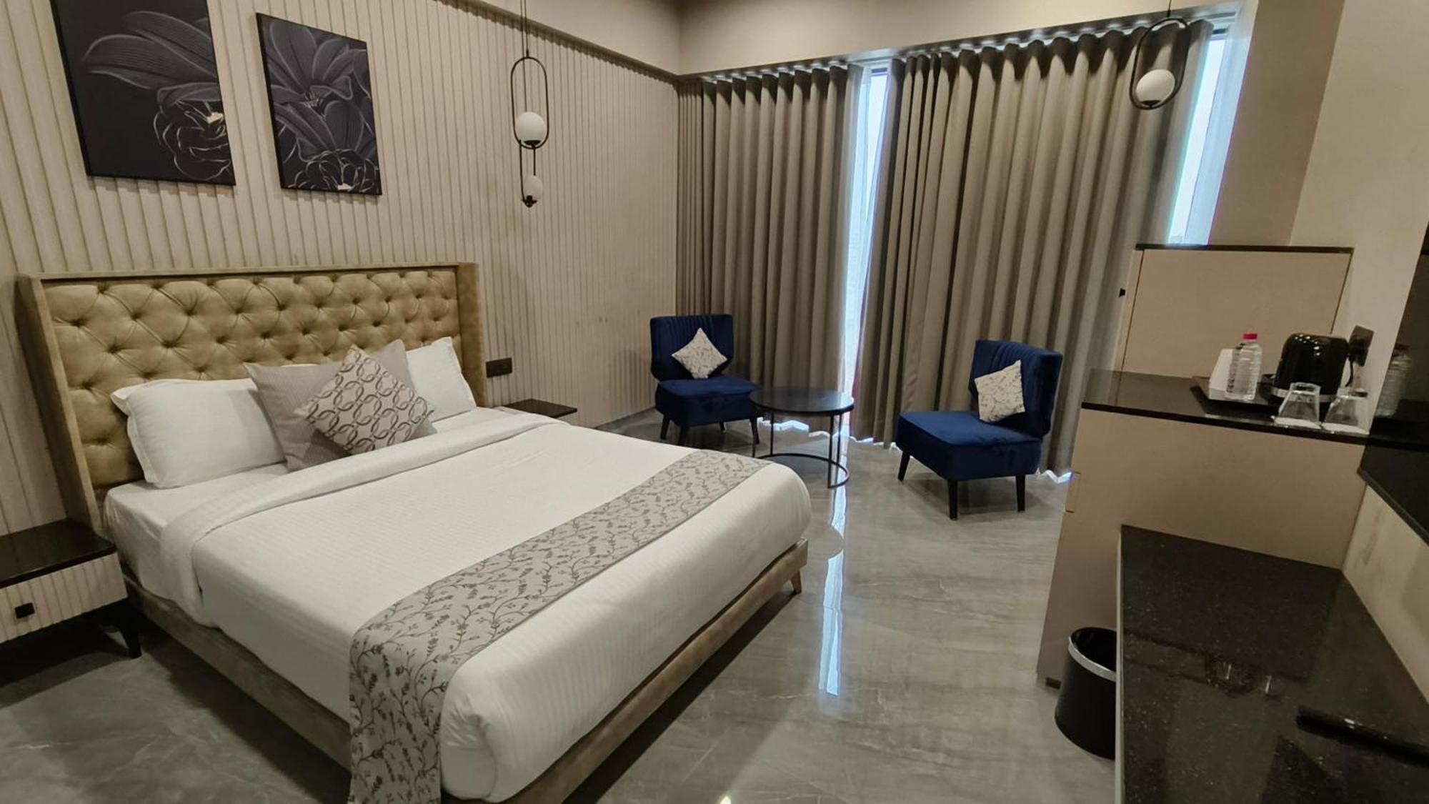 Hotel Apricot Motera Ahmedabad