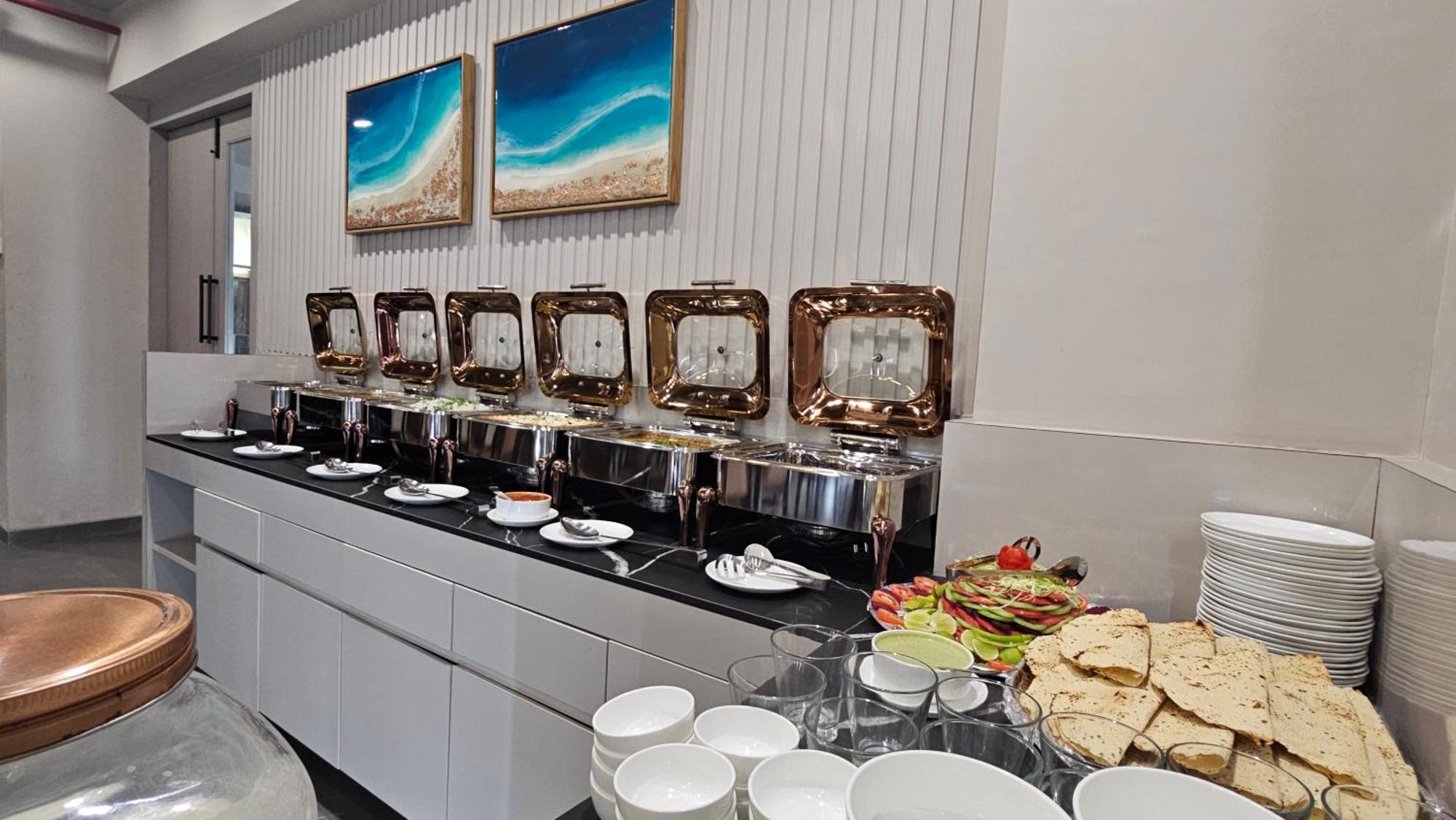 Hotel Apricot Motera Ahmedabad