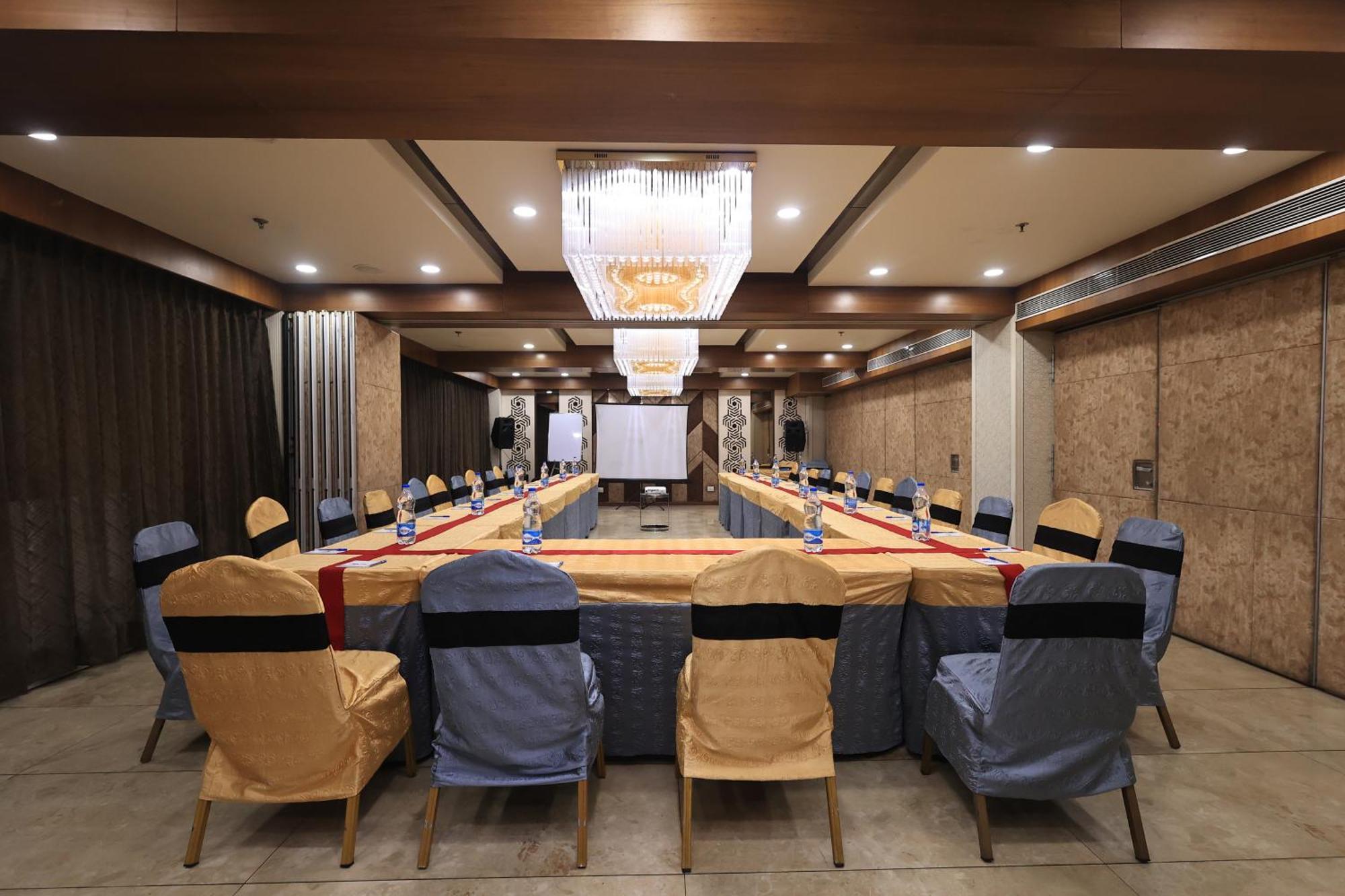 Hotel Sn Blu Ahmedabad