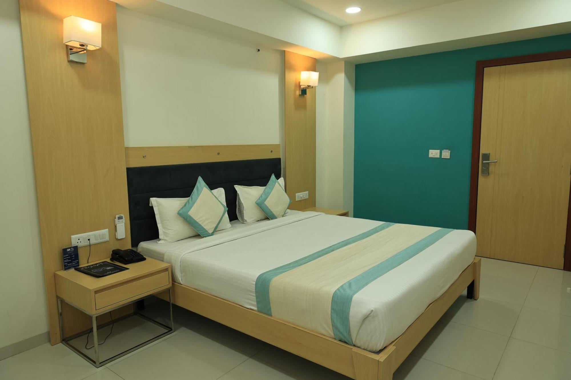 Sn Blu Hotel Ahmedabad