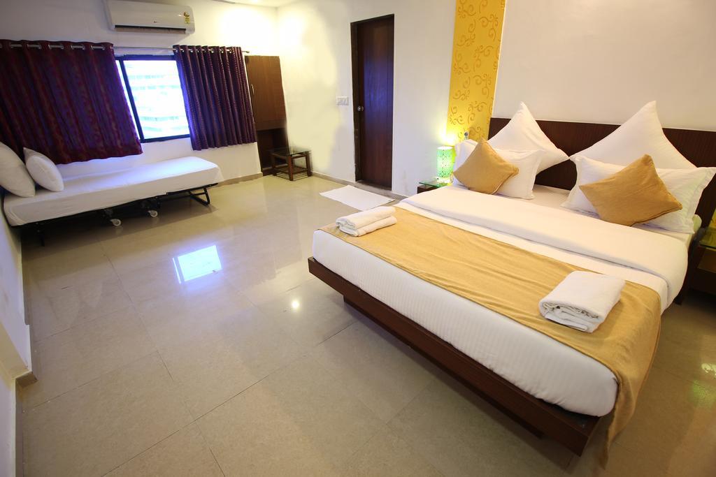 O Keshav Hotel