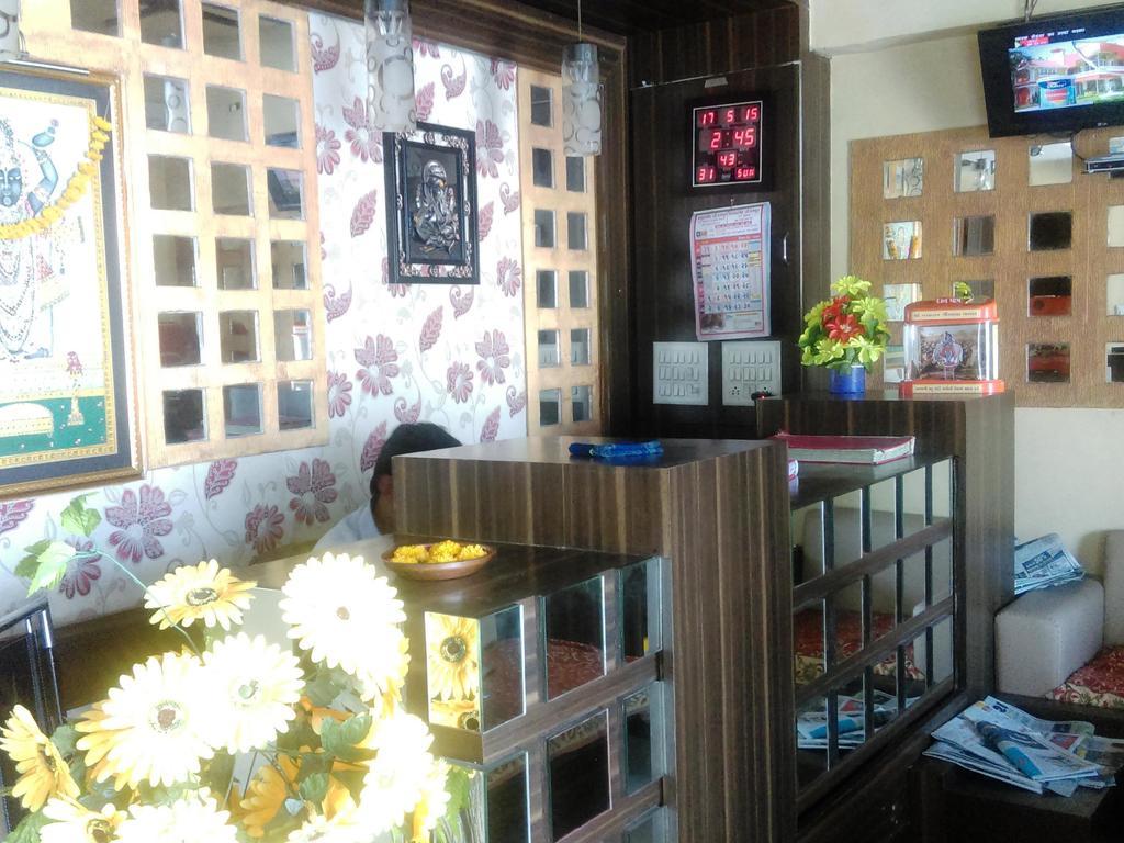 Maruti Hotel