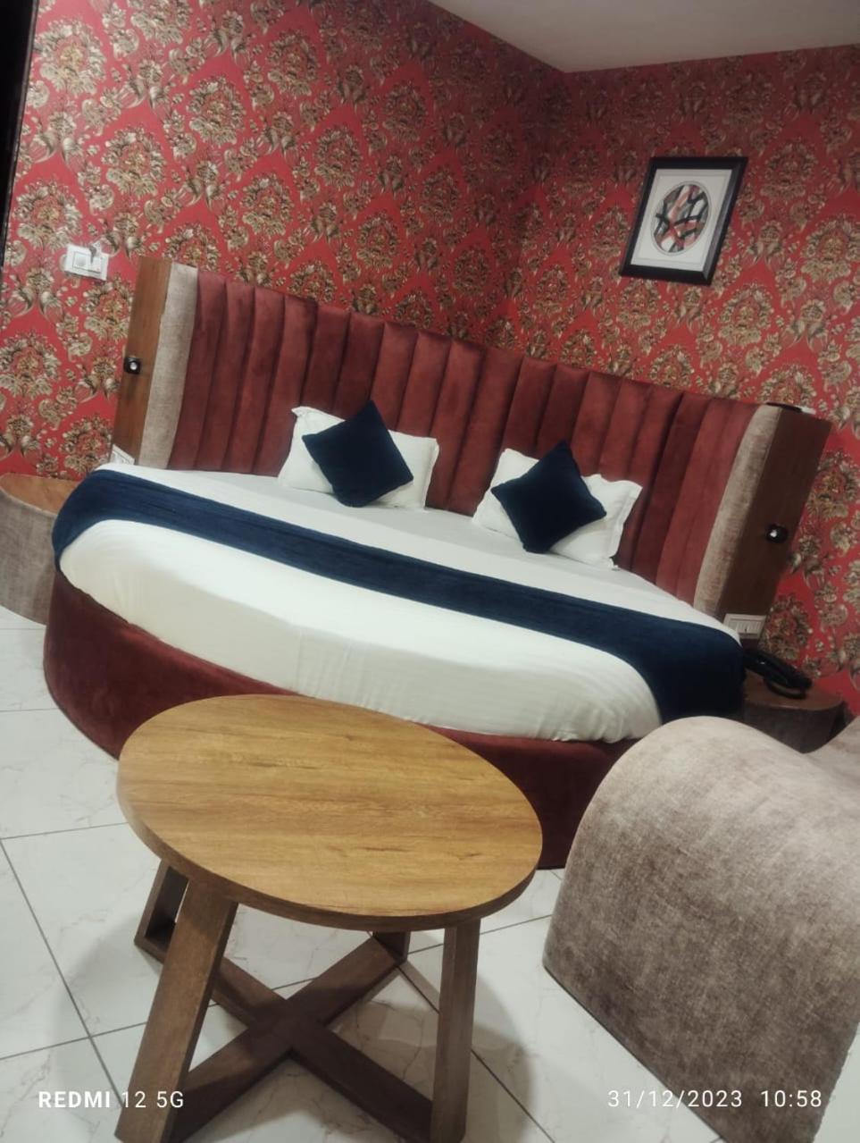 Mahaveer Hotel Ahmedabad
