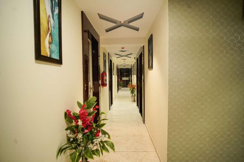Mahaveer Hotel