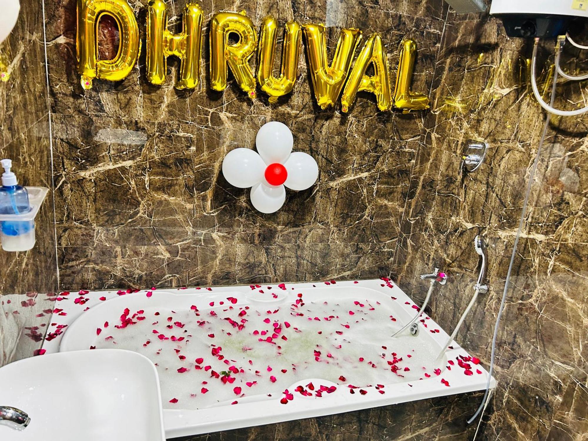Hotel Dev Palace Ahmedabad