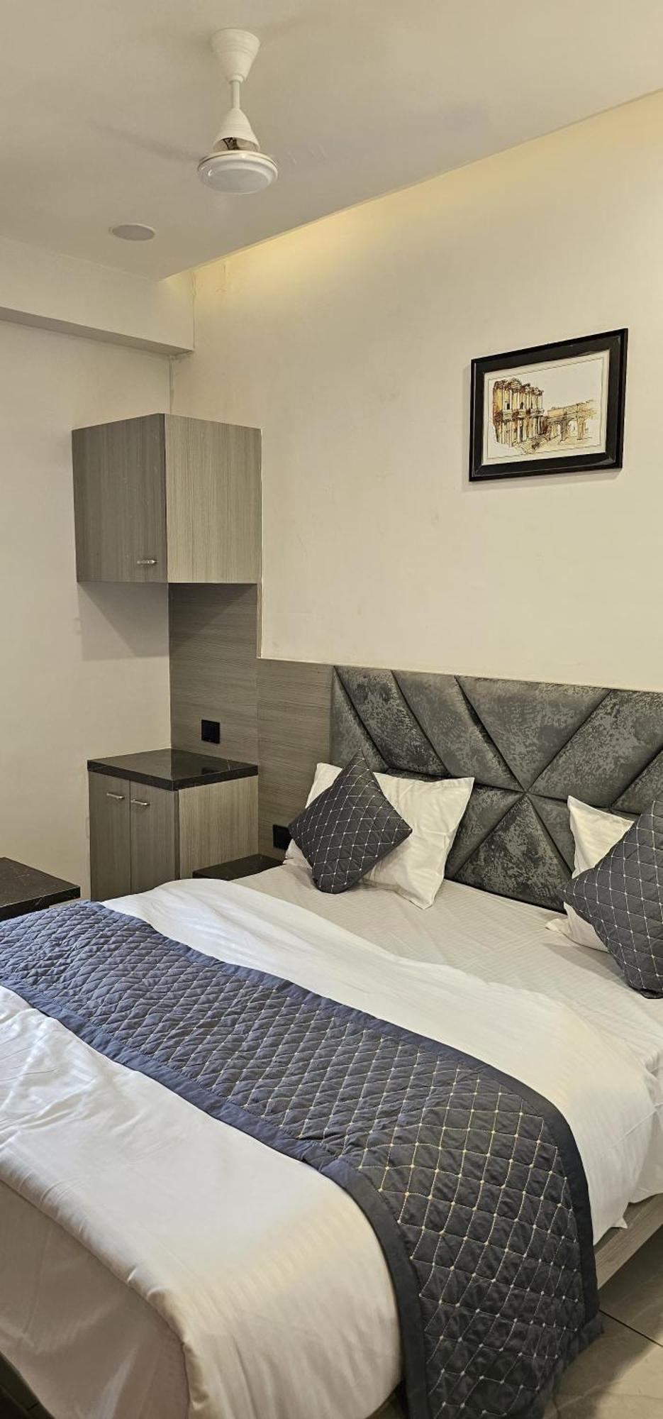 Allen Hotel 2*