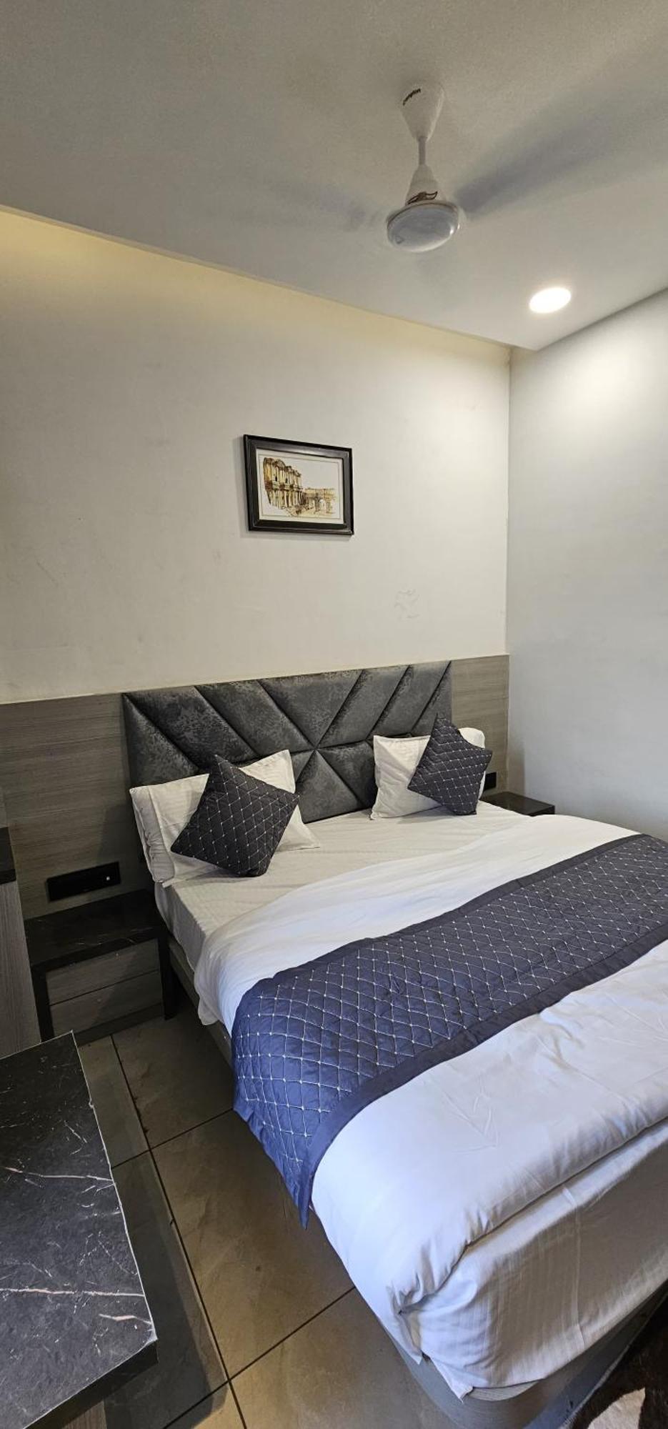 Allen Hotel 2*