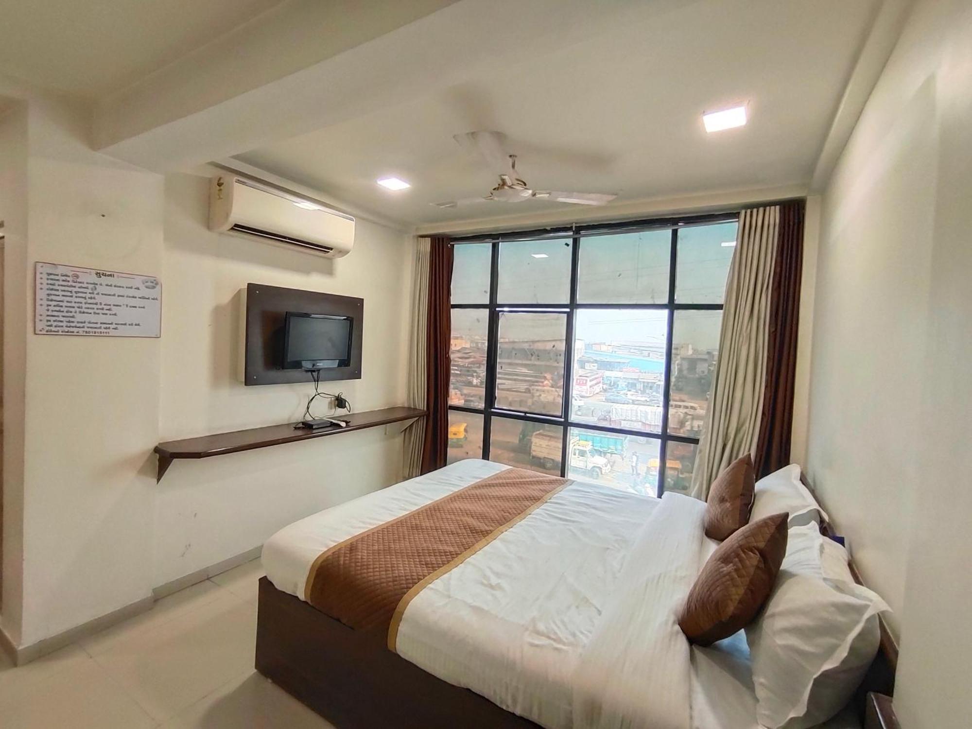 Guest house Palm Residency