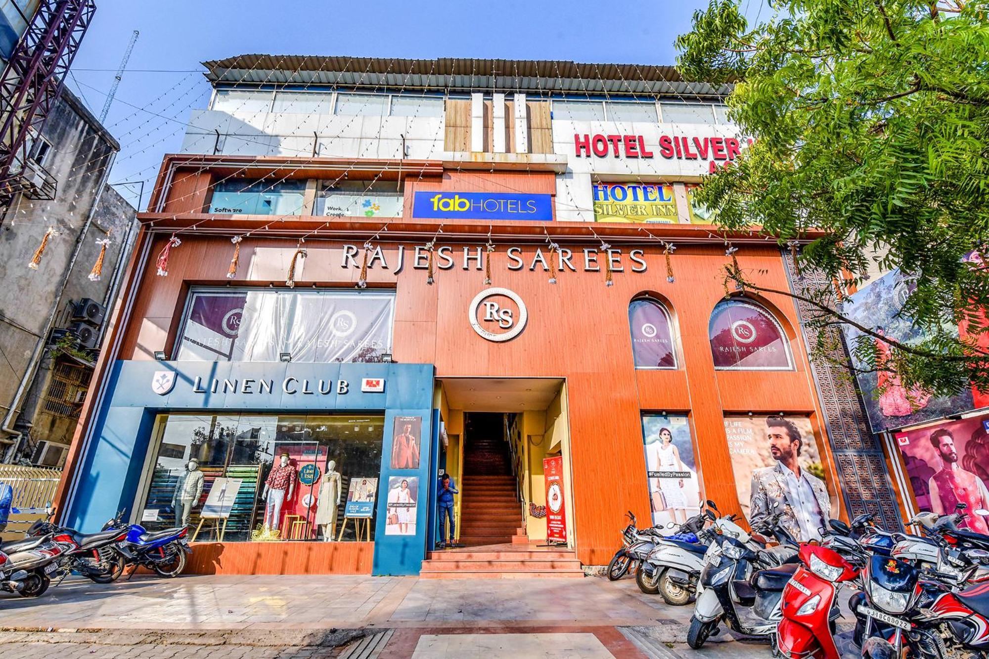 Hotel Fabexpress Silver - Cg Road Ahmedabad