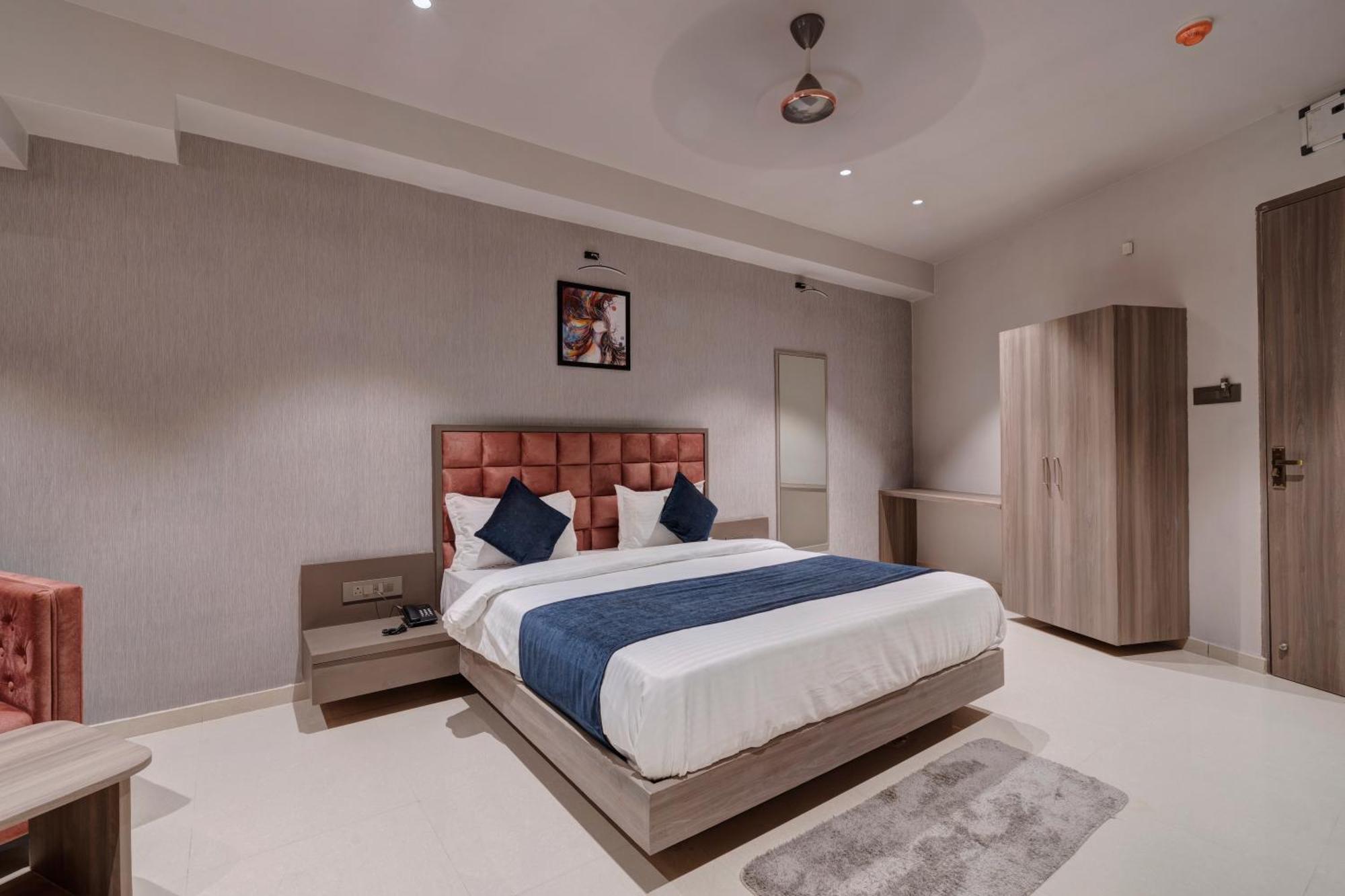 Hotel Sparsh Divine Ahmedabad